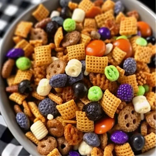 Sweet & Salty Halloween Snack Mix