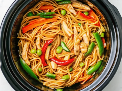 Image of Crockpot Chicken Lo Mein