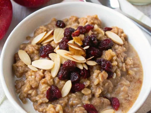 Apple Cinnamon Crockpot Oatmeal
