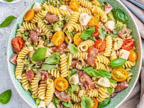 Caprese Pesto Pasta Salad
