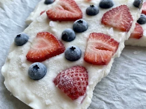 Frozen Yogurt Berry Bark