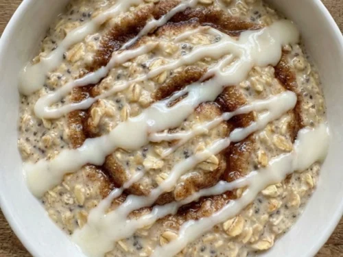 Cinnamon Roll Overnight Oats