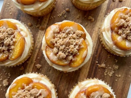 Peach Cobbler Cupcakes