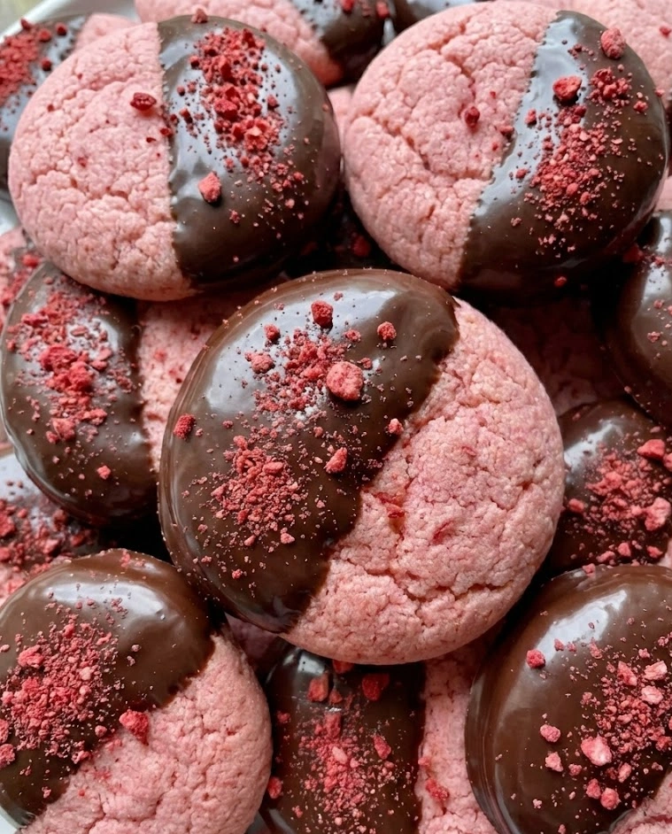 Chocolate Covered Strawberry Cookies